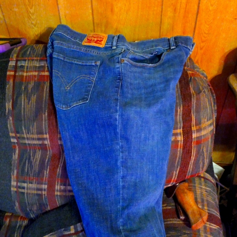 Womens size 10 Levi's bootcut